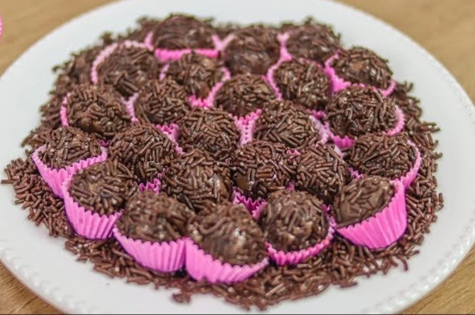 Brigadeiro: O Doce Coração da Culinária Brasileira