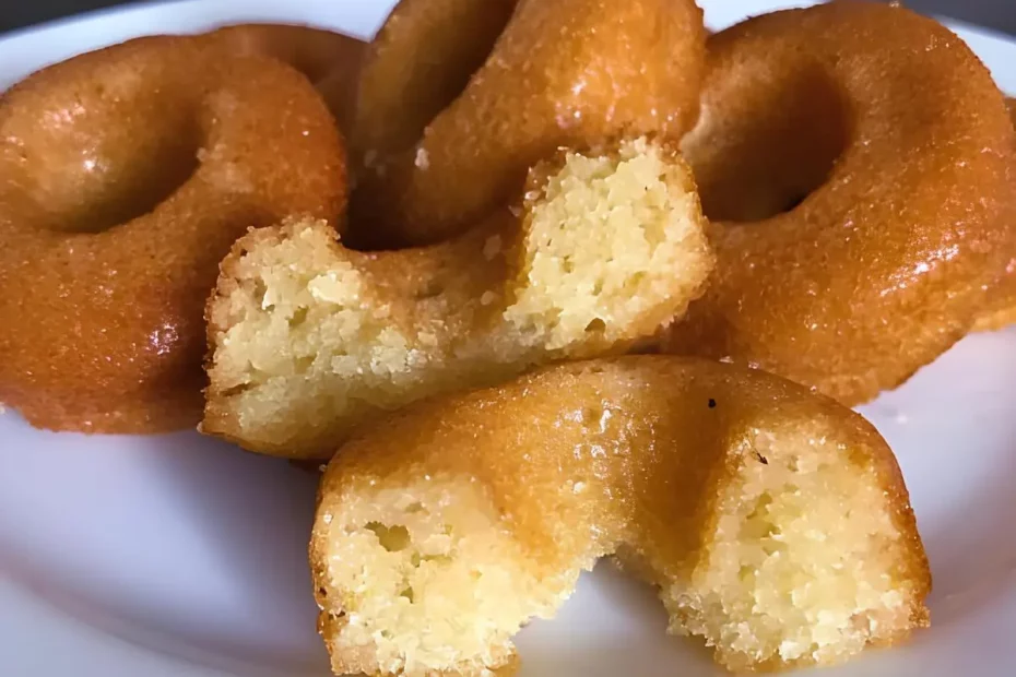 Um prato com Donuts de abóbora low carb