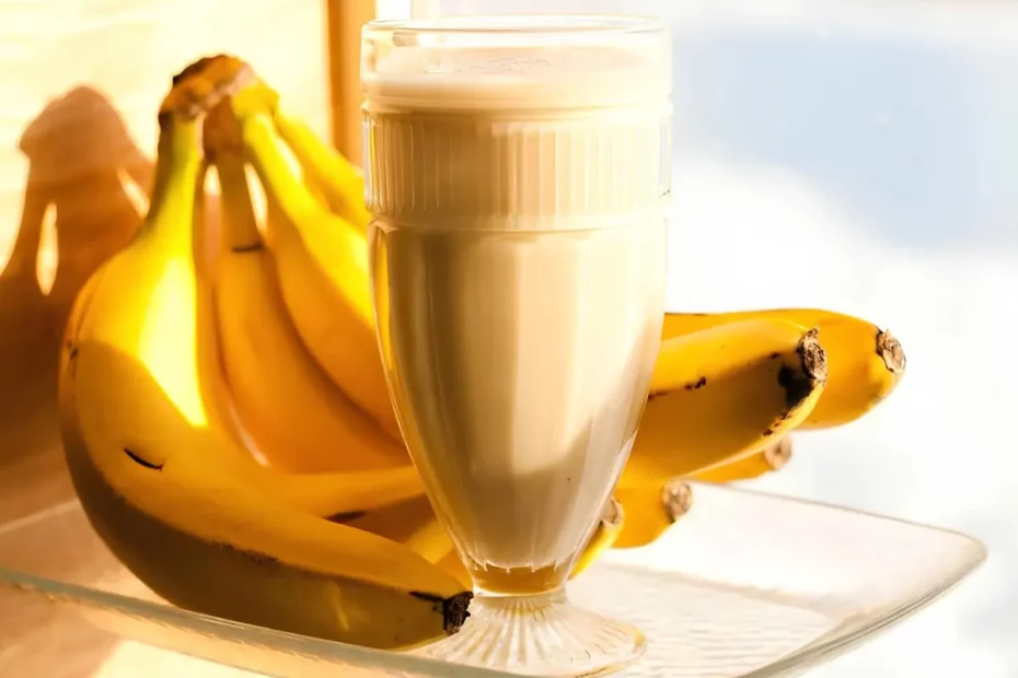 Uma vitamina de banana com farinha láctea.