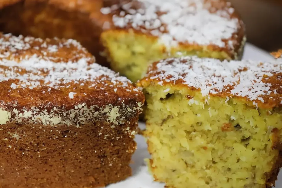 Um bolo de banana com coco.