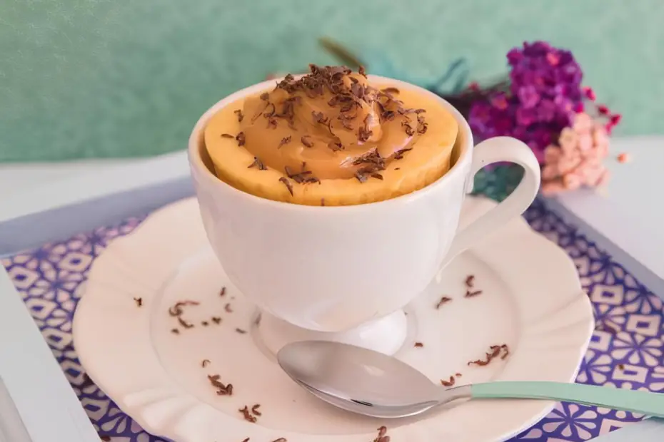 bolo de caneca de doce de leite.