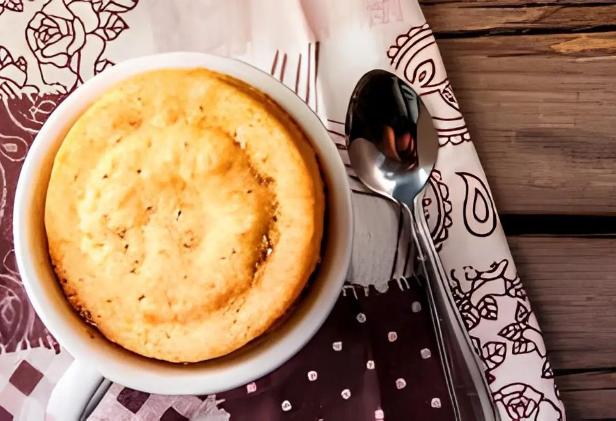 um bolo de caneca integral.