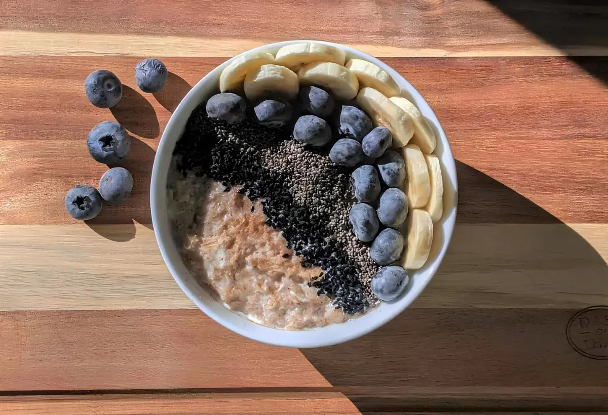 Mingau de Aveia com Whey e Pasta de Mix de Nuts Sabor Avelã Branco