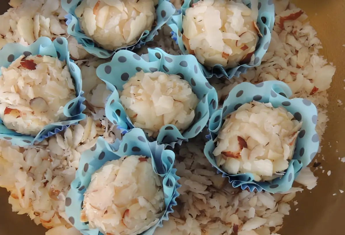 Brigadeiros de Castanha do Pará.