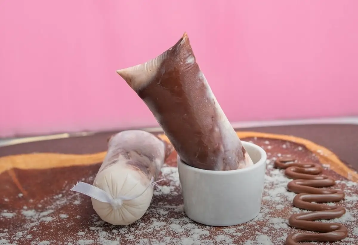 Geladinho gourmet de leite em pó com creme de avelã