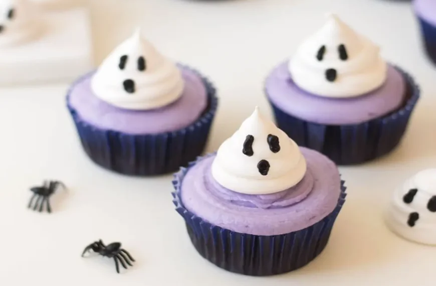 Receitas Halloween Cupcakes com Brownies Fantasminhas 3