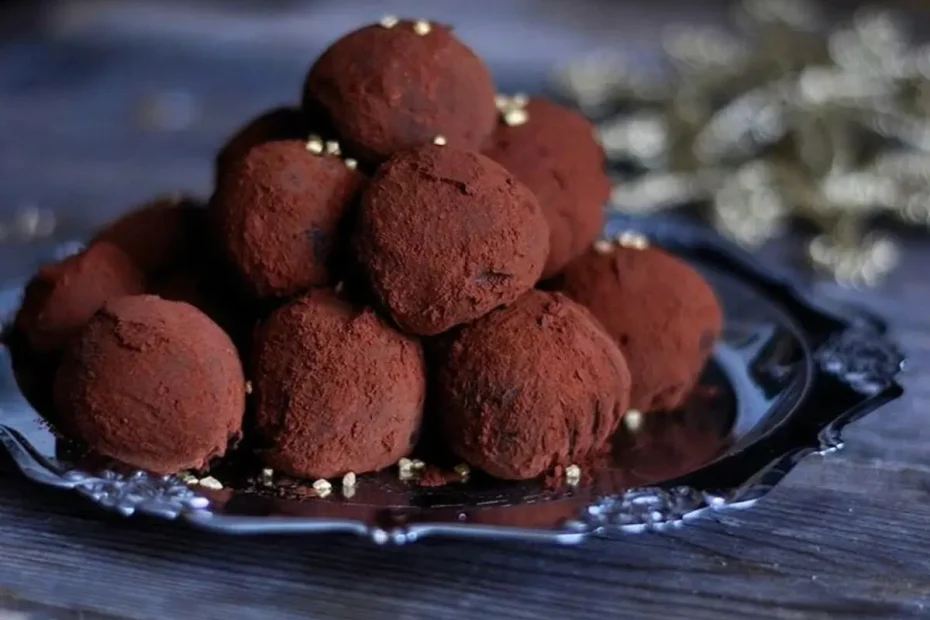 Uma travessa com trufas de chocolate.