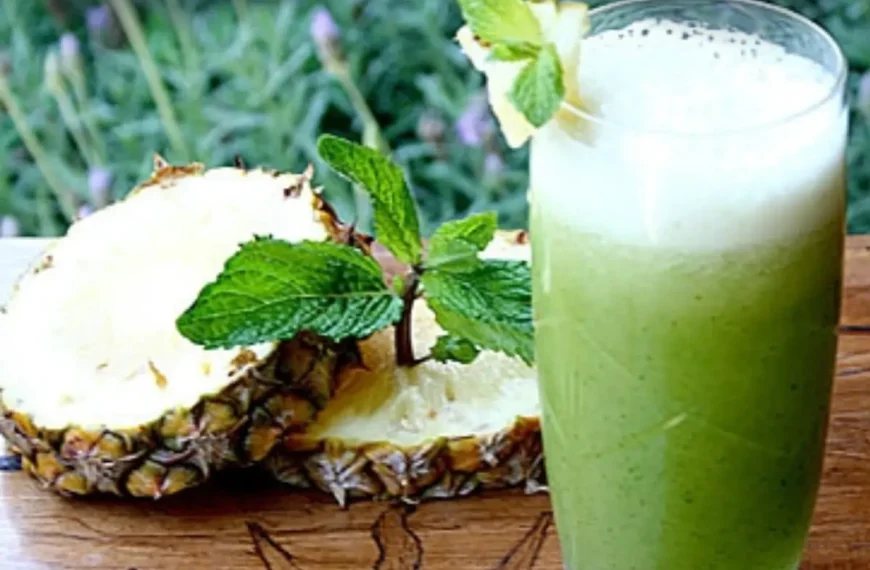 Smoothie Detox de Abacaxi e Hortelã: Refrescante e Perfeito para a Digestão